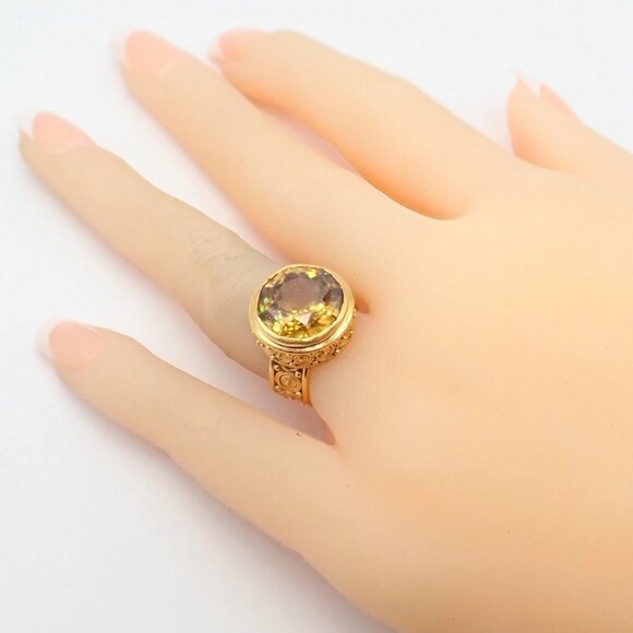 Carolyn Tyler 22k Yellow Gold Seven Seas Large Golden Yellow Zircon Ring - Picture 4 of 15